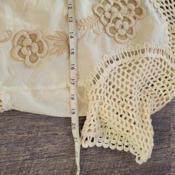 Knitted and knotted crochet embroidered cardigan ⁶³ - Picture 7 of 10